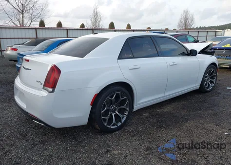 2017 Chrysler 300 S z USA, uszkodzony, nr VIN 2C3CCABG7HH657555